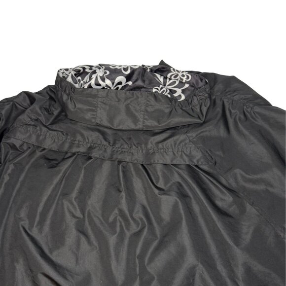 Girls hooded poncho/cape rain proof, black with floral lining, pockets SZ M10/12 - Picture 7 of 11